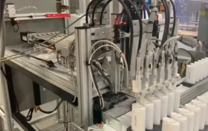 machine filling deodorant packaging